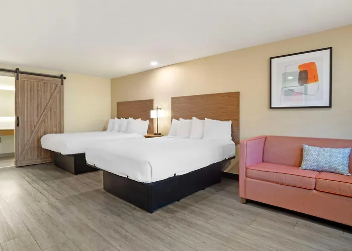 Best Western Shadow Inn