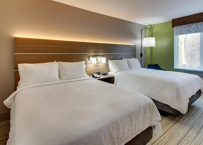 Holiday Inn Express & Suites Columbus - Ft Benning Maingate By Ihg