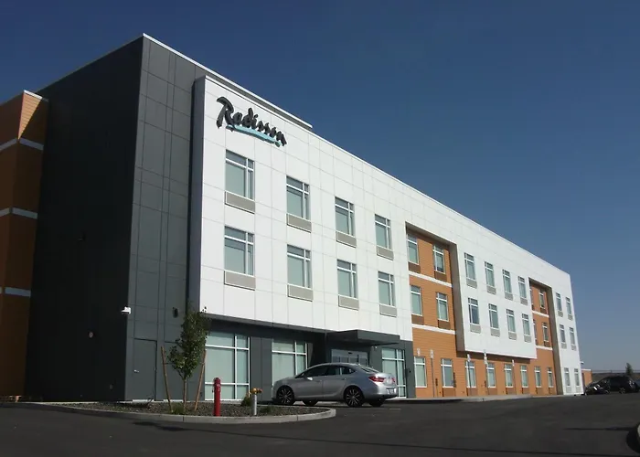 Radisson Pendleton Airport