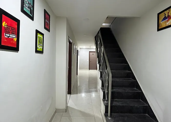 The Wellawing - Ferozepur Road - In Budget Smart Hotel For Families, Corporates, Couples, Solo Travelers