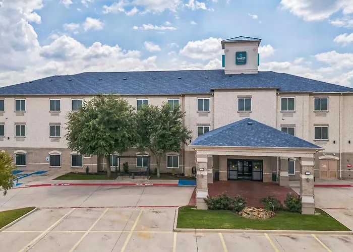 Clarion Inn & Suites Weatherford South