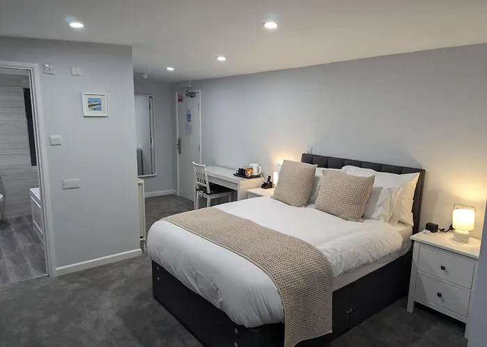 Looe Dog Friendly Hotels