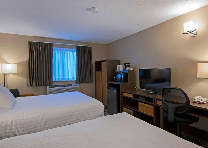 Super 8 By Wyndham Kamloops On The Hill
