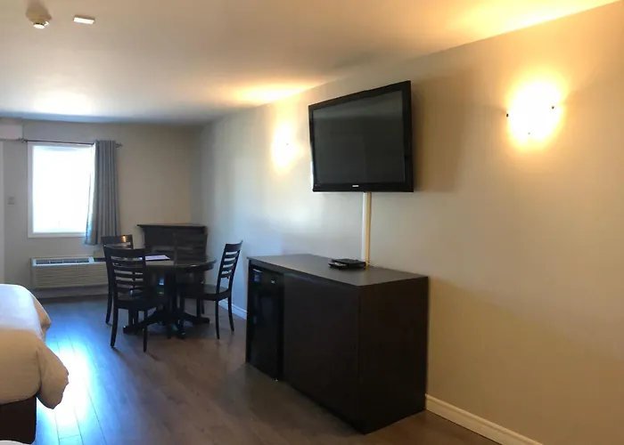 Kow'S Inn Bras D'or