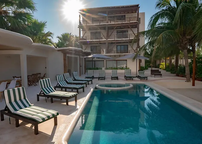 Beachfront Hotel Boutique Dk