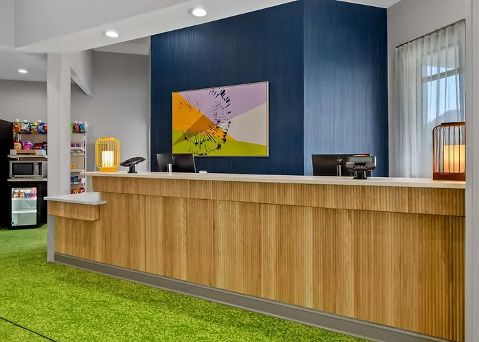 Spark By Hilton Daleville Roanoke North