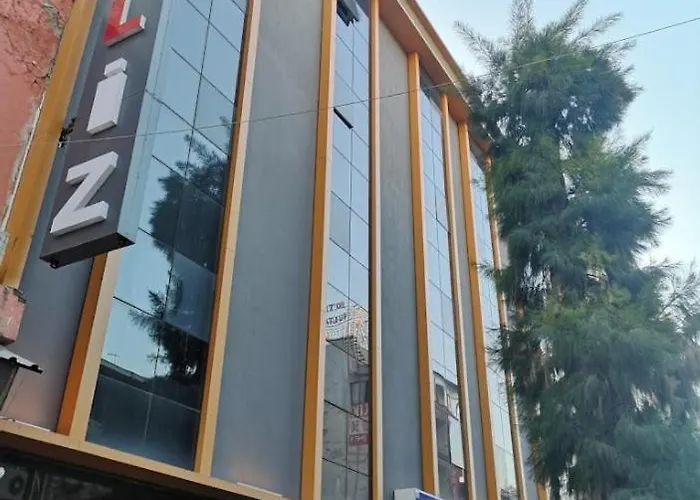Hotel Iz
