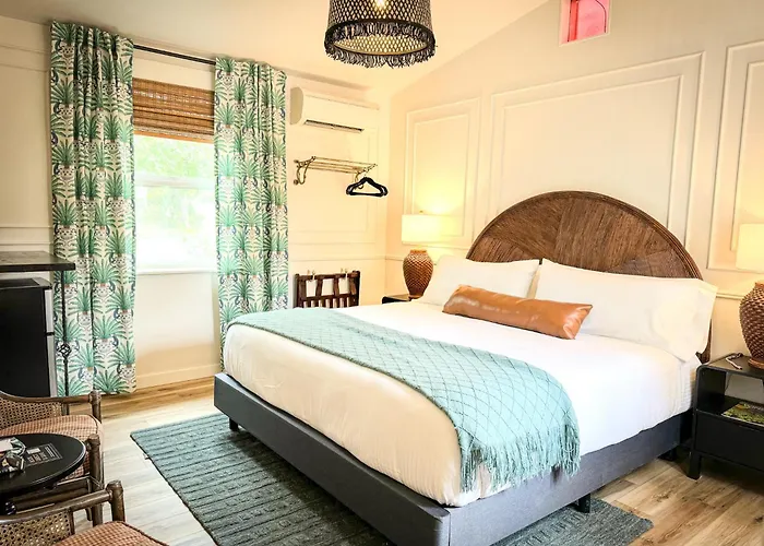 Swank Boutique Suites