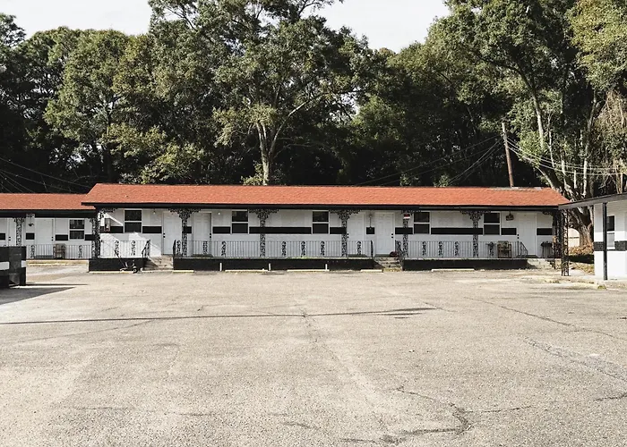 Beverly Motel
