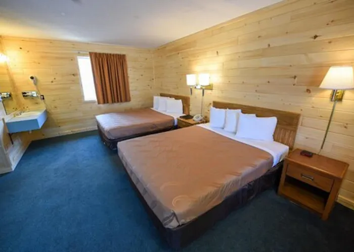 Blue Water Beachfront Hotel & Waterpark