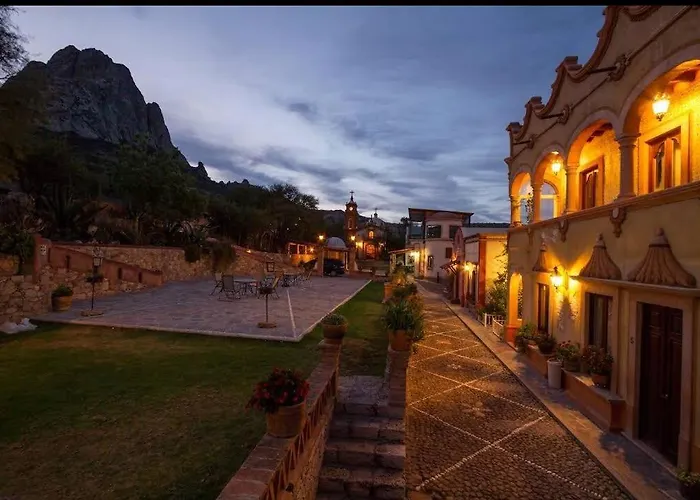 Centenario Los Arroyitos Bernal