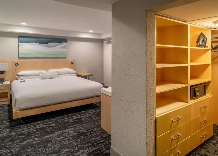 Huntington Dog Friendly Hotels