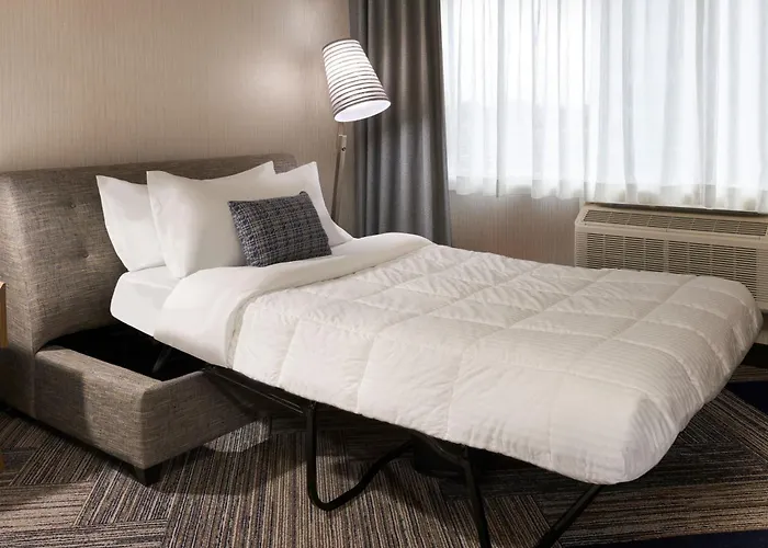 Four Points By Sheraton Windsor Downtown