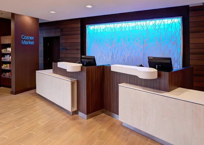 Fairfield Inn & Suites By Marriott Detroit Troy