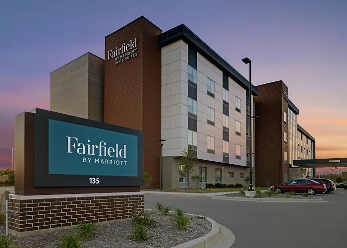 Fairfield Inn & Suites By Marriott Milwaukee Brookfield