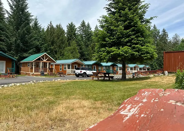 Packwood Lodge & Cabins