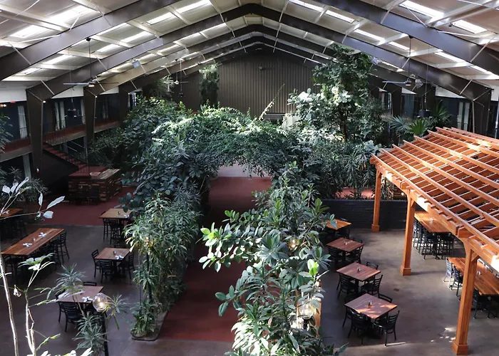 Historic Cow Palace Inn