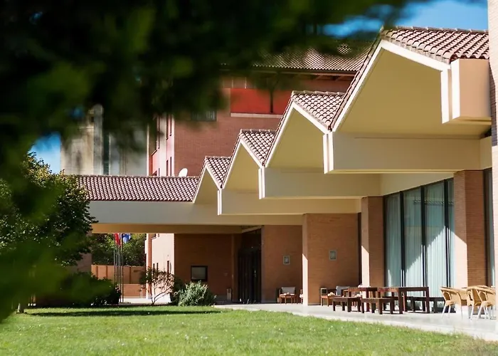 Hotel Puerta De Sahagun