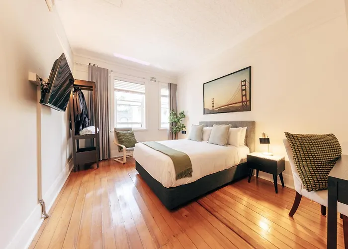 Gaslight Inn - Adults Only
