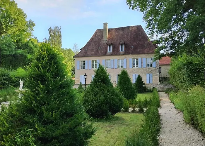 Domaine De La Barde Guest Rooms And Suites.