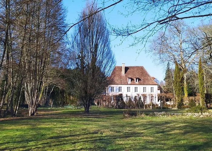 Domaine De La Barde Guest Rooms And Suites.