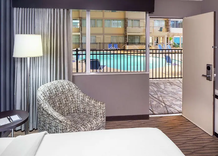 Wyndham Garden Westlake