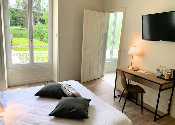 Logis Grand Hôtel Bourbon-Lancy