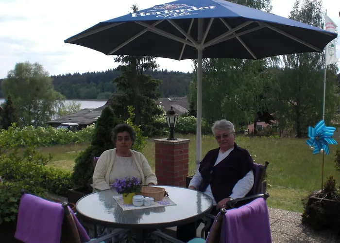 Ferienhof Altglobsow/ Cafe Seeblick