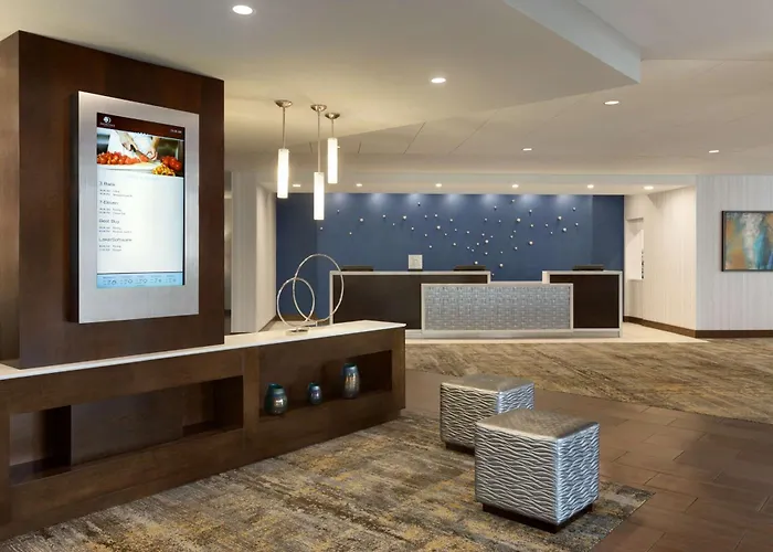 Doubletree By Hilton Bradley International Airport