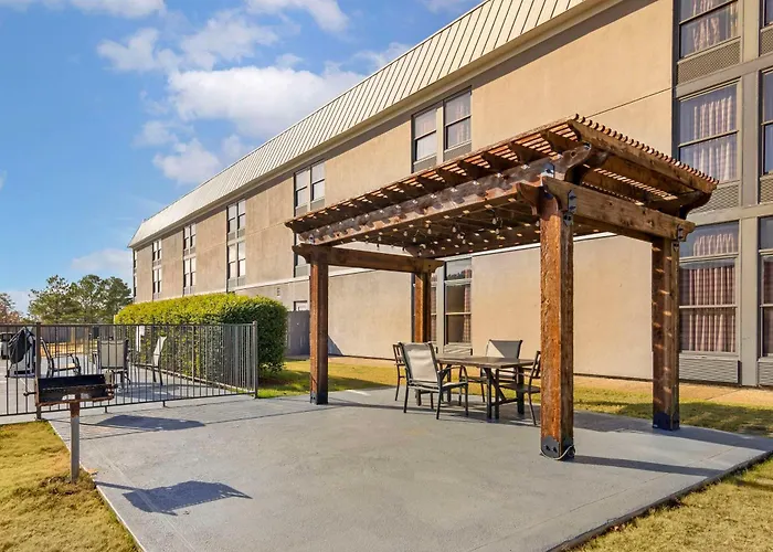 Quality Inn Valley - West Point