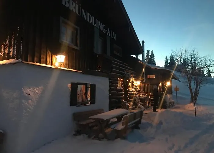 Bründling-Alm Berggasthof auf 1167m auf dem Hochfelln Bergen 