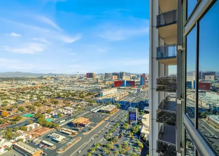The Adele Palazzo Suite At Palms Place