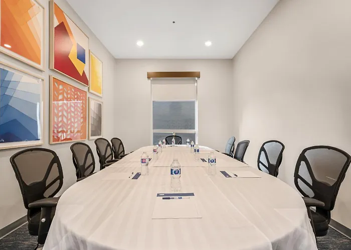 Holiday Inn Express Hotel & Suites-Edmonton South By Ihg
