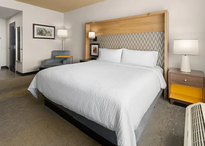 Holiday Inn & Suites - Savannah Airport - Pooler By Ihg
