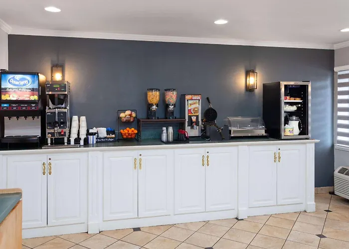 La Quinta Inn By Wyndham Cleveland