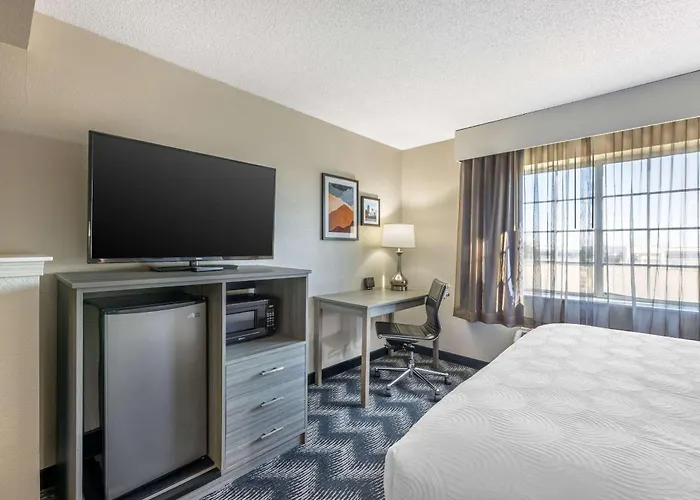 Country Inn & Suites By Radisson, Bolingbrook-Romeoville, I-55