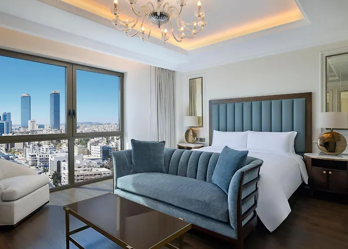 Ritz-Carlton,