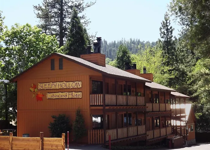 Sleepy Hollow Cabins And Hotel