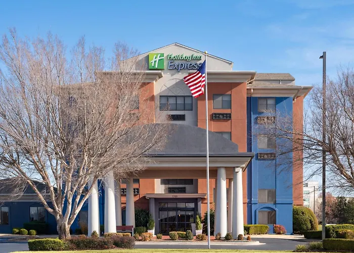 Holiday Inn Express & Suites Midwest City By Ihg
