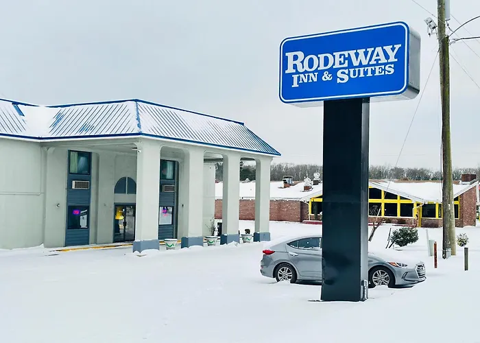 Rodeway Inn & Suites Hwy 64