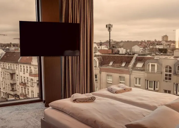 Bellman Hotel