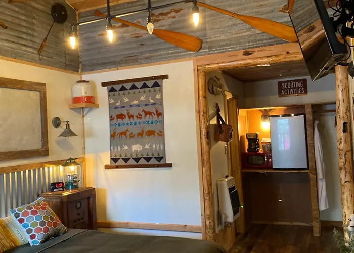 Dusty Boots Motel & Cafe