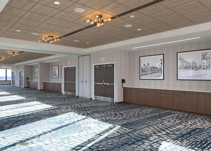 Doubletree By Hilton Battle Creek Hotel