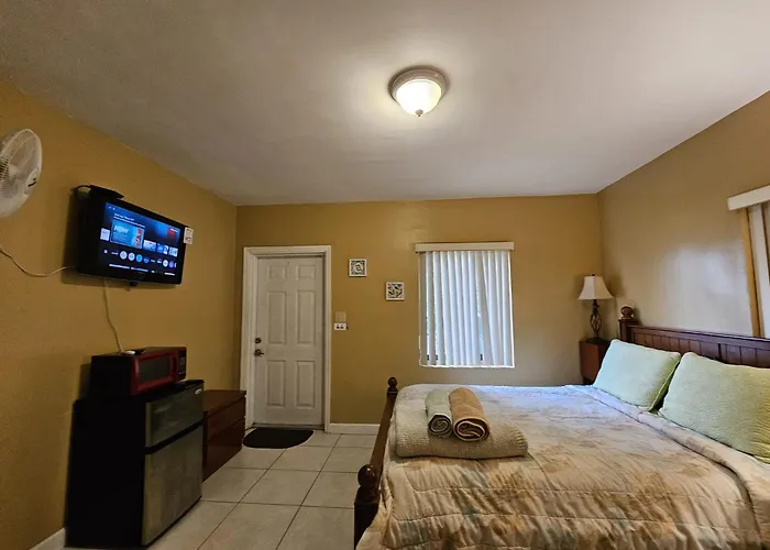 Royal Poinciana Stay