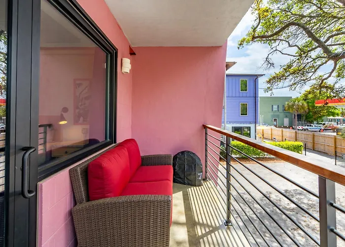 Boutique Vera Hotel In The Heart Of Folly Beach