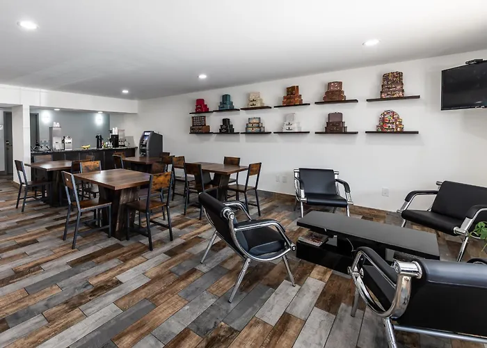 Country Hearth Inn-Toccoa