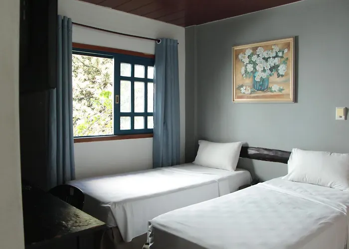 Cr Hotel Bueno