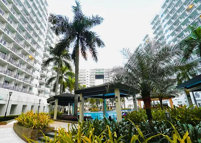 Shell Residences Moa By Paul