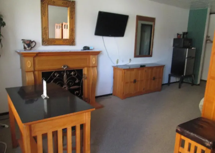 Jim Butler Inn & Suites
