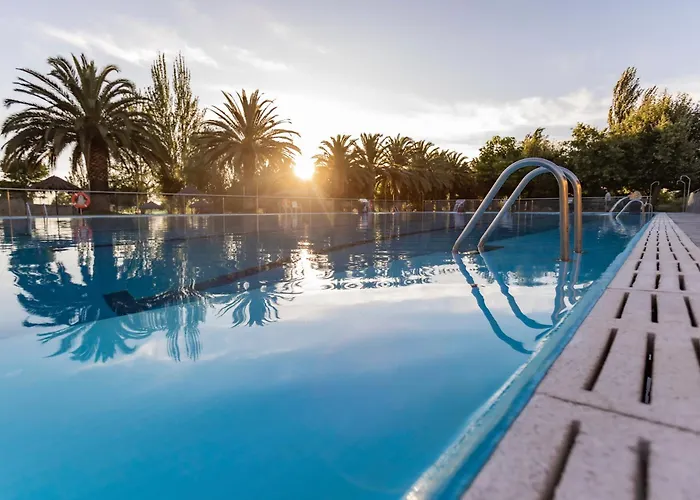 Hostal - Bungalows Camping Cáceres